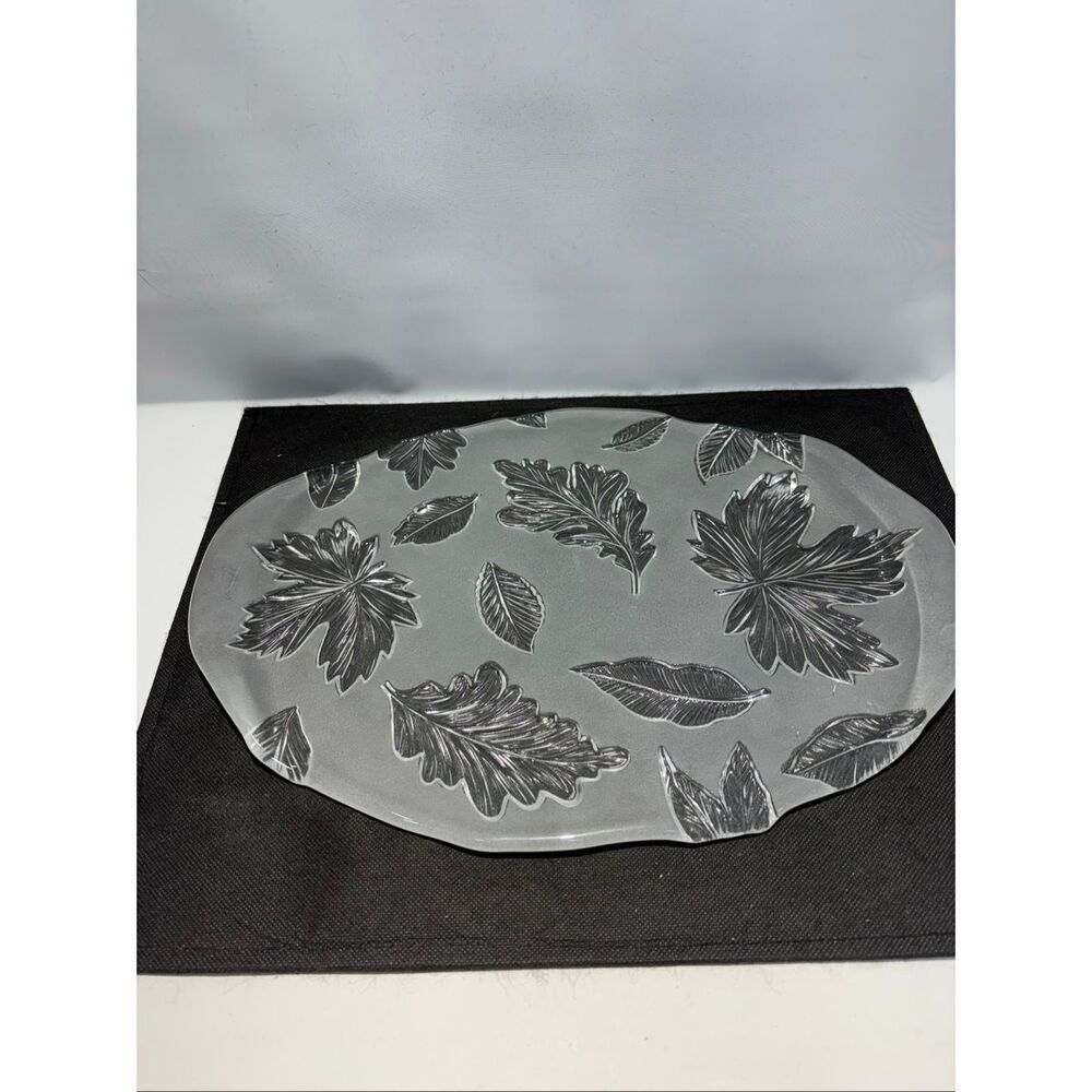 Decorative glass tray